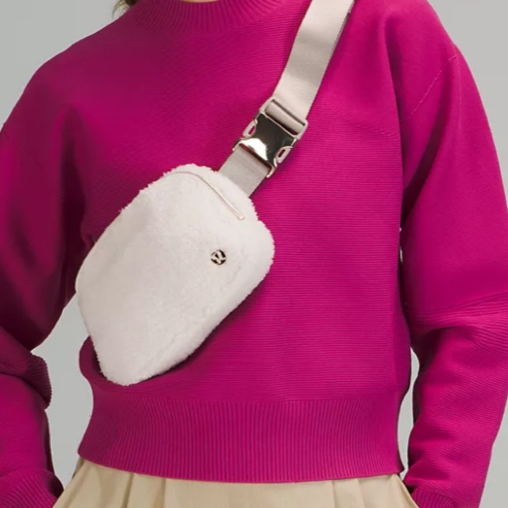 Lululemon IVORY Original Straps Everywhere Fleece Belt Bag